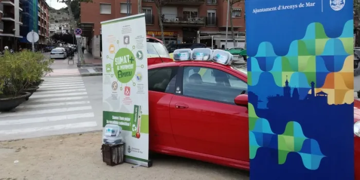 La regidoria de Medi Ambient reparteix ‘kits’ per anar a comprar sense generar residus