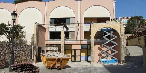 El projecte per convertir La Violeta en una sala polivalent ja està en marxa