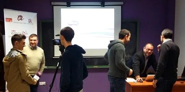 Una vintena de persones participen en el taller de Linkedin, impulsat per la regidoria de Comerç i Consum d’Altafulla