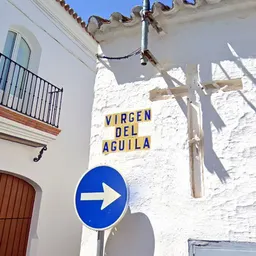 'Huellas en la ciudad devota': Cruz de la calle Abades - episode art