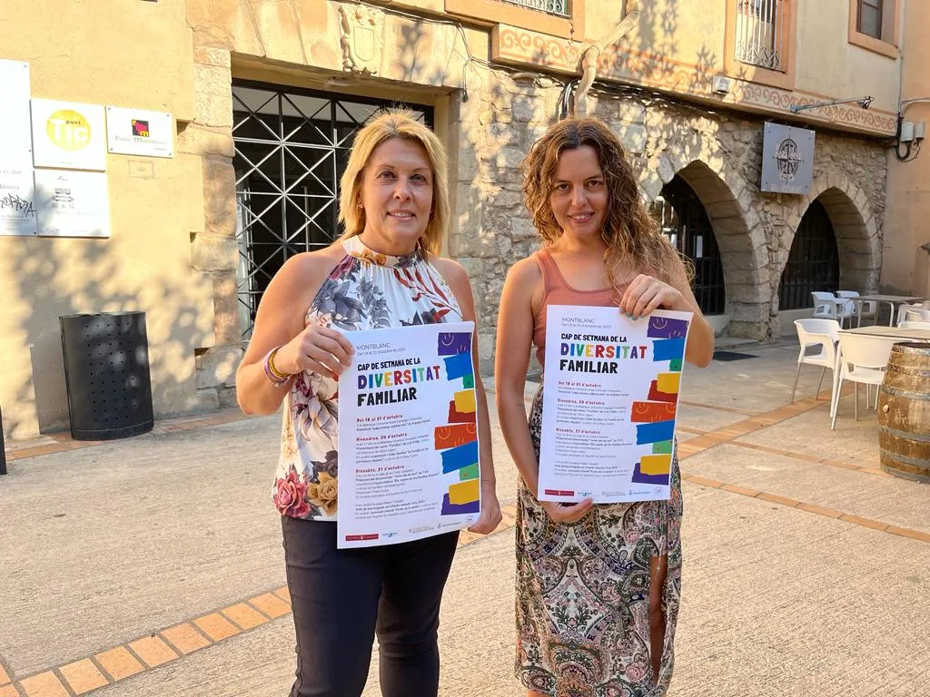 La Síndica de Greuges, Milagros Calleja, al seu despatx de la Biblioteca