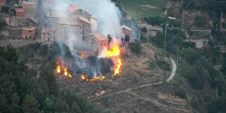 Ensurt a Odèn per un incendi, sufocat gràcies a la ràpida intervenció dels veïns