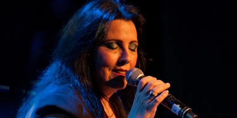 La coneguda cantant pinedenca María Muñoz portarà la seva nova gira 'Maria Muñoz canta a Rocio Durcal' a diverses ciutats espanyoles i americanes