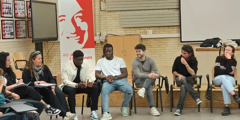 «Estudia el que t'agrada, confia en tu mateix i lluita pel futur. T'ensortiràs»
