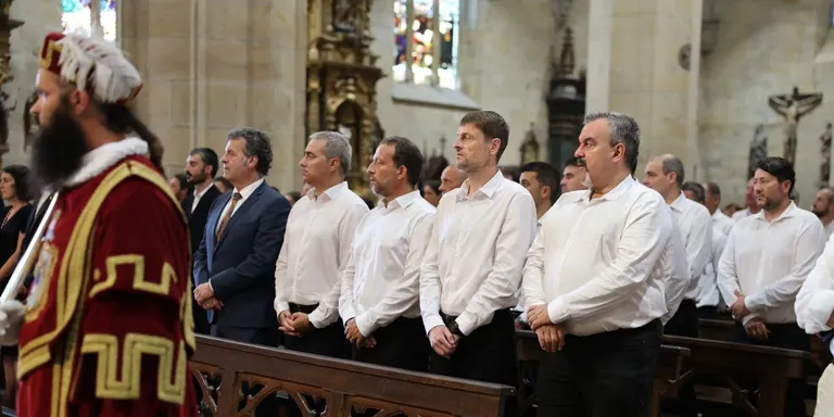 HONDARRIBIA HONRA SU HISTORIA CON EL INICIO DE LOS ACTOS DEL VOTO DE LA CIUDAD