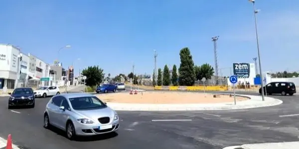 L’Ajuntament de Torredembarra completa la reforma de la carretera de la Riera amb la posada a punt de la rotonda principal