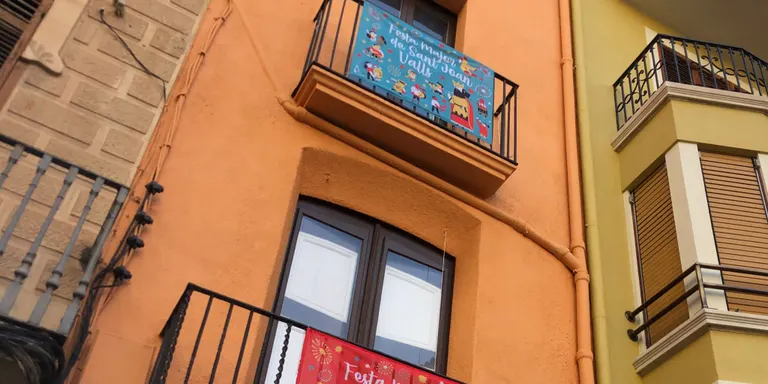 La UAF estrena un nou domàs decoratiu per Sant Joan