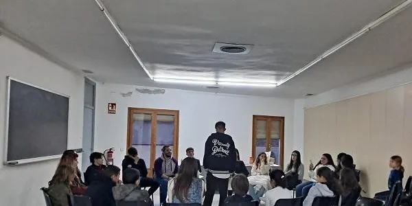 L'Institut d'Altafulla aposta per la lectura com a eix del servei comunitari dels seus alumnes