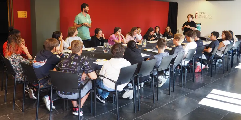 Alumnes de secundària de la Seu es formen en el marc de la tria del jurat jove pel Concurs de Formatges Artesans del Pirineu