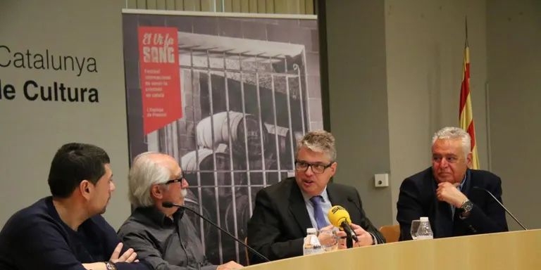 Famílies del Joan Maragall i diferents sindicats educatius demanen una tercera línia a l'Escola