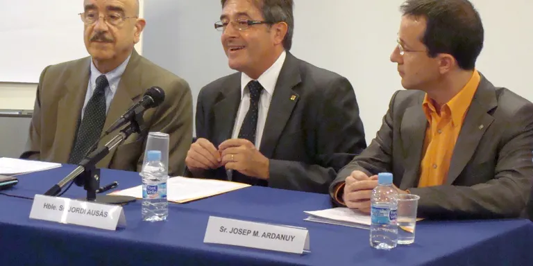 La Seu acull una exposició itinerant sobre els escuts del món local