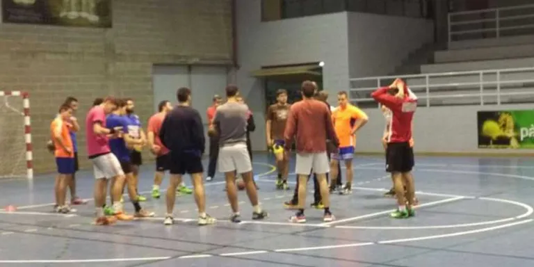 El Sènior masculí del CH Agramunt afronta un partit complicat a Cardedeu