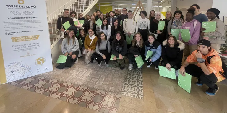 El servei Cambrils Emprèn realitza sessions d’emprenedoria als centres de secundària