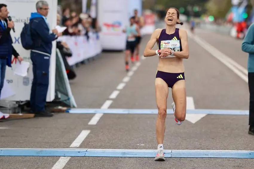 Marta Galimany bat el rècord de Catalunya de Mitja Marató