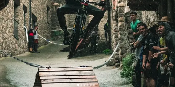Àlex Iscla i Estelle Charles, guanyadors absoluts del Super Enduro Arfa