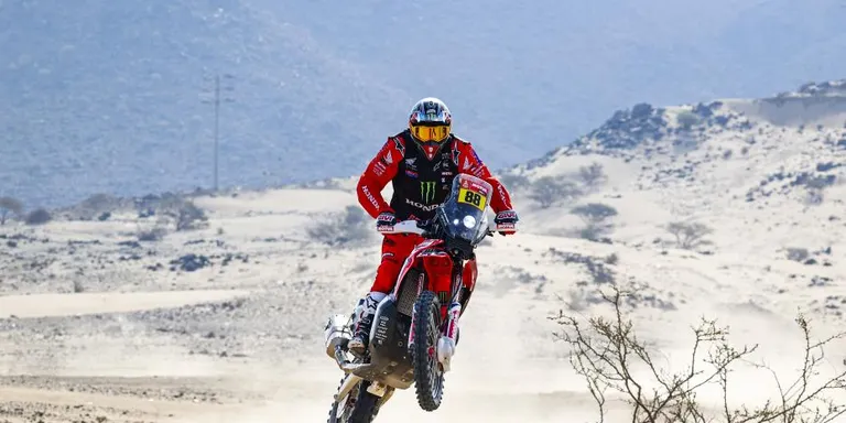 Dakar 2021: Barreda es posa líder en motos
