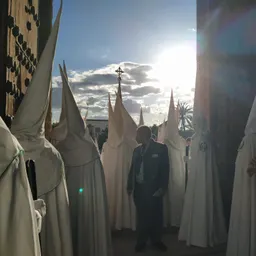 La Virgen de la Paz ya recorre las calles de Utrera - episode art