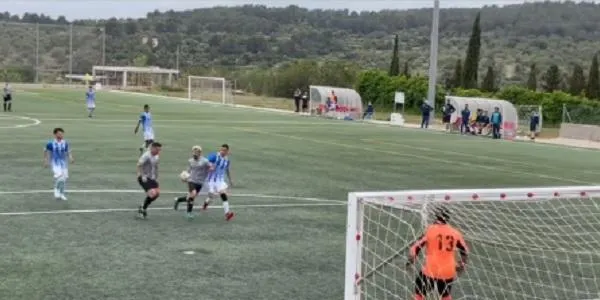 La Riera cau contra el Segur i s’acomiada de lluitar pel podi (1-2)