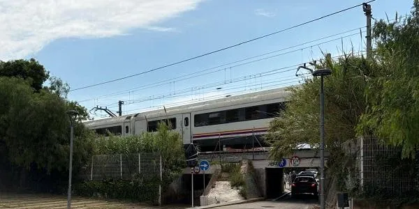 L’Ajuntament d’Altafulla estudia instal·lar el primer semàfor de la vila al pas soterrani de Camí del Prat