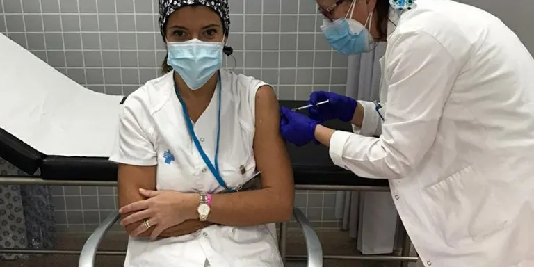 La regidora de Promoció de la Salut ha subratllat que vacunar-se contra la covid-19 té efectes positius també per a tota la comunitat