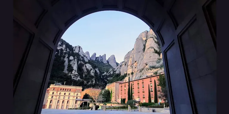 Es posen a la venda els tiquets per anar a Montserrat en autocar el Dia de la Immaculada Concepció