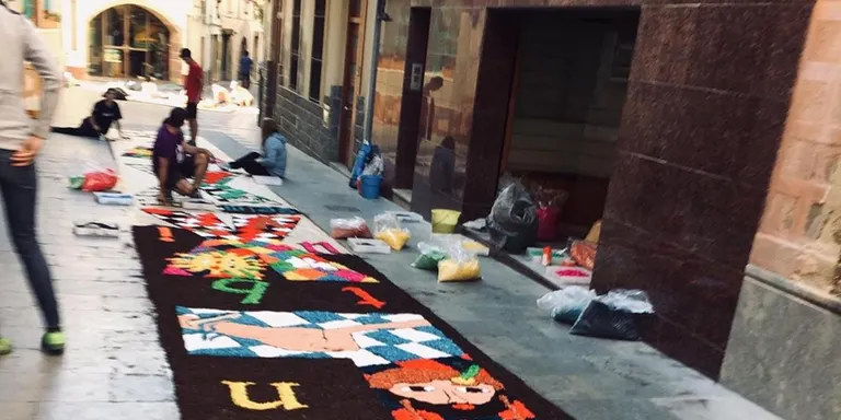 Un Caldesflor multitudinari i participatiu és el que ha viscut la vila aquest cap de setmana de Corpus