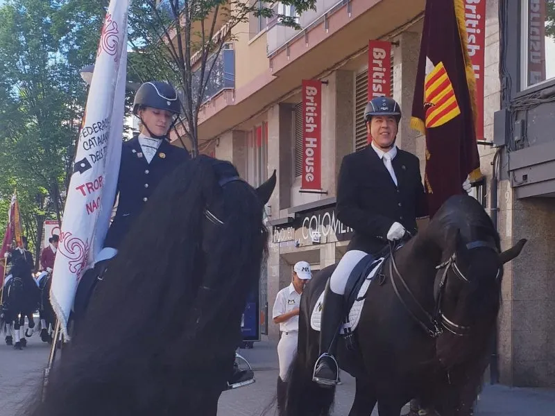 Festa Gran D'Hivern i els Tres Tombs amb Manel Bamala, president de la Societat Sant Antoni i un participant