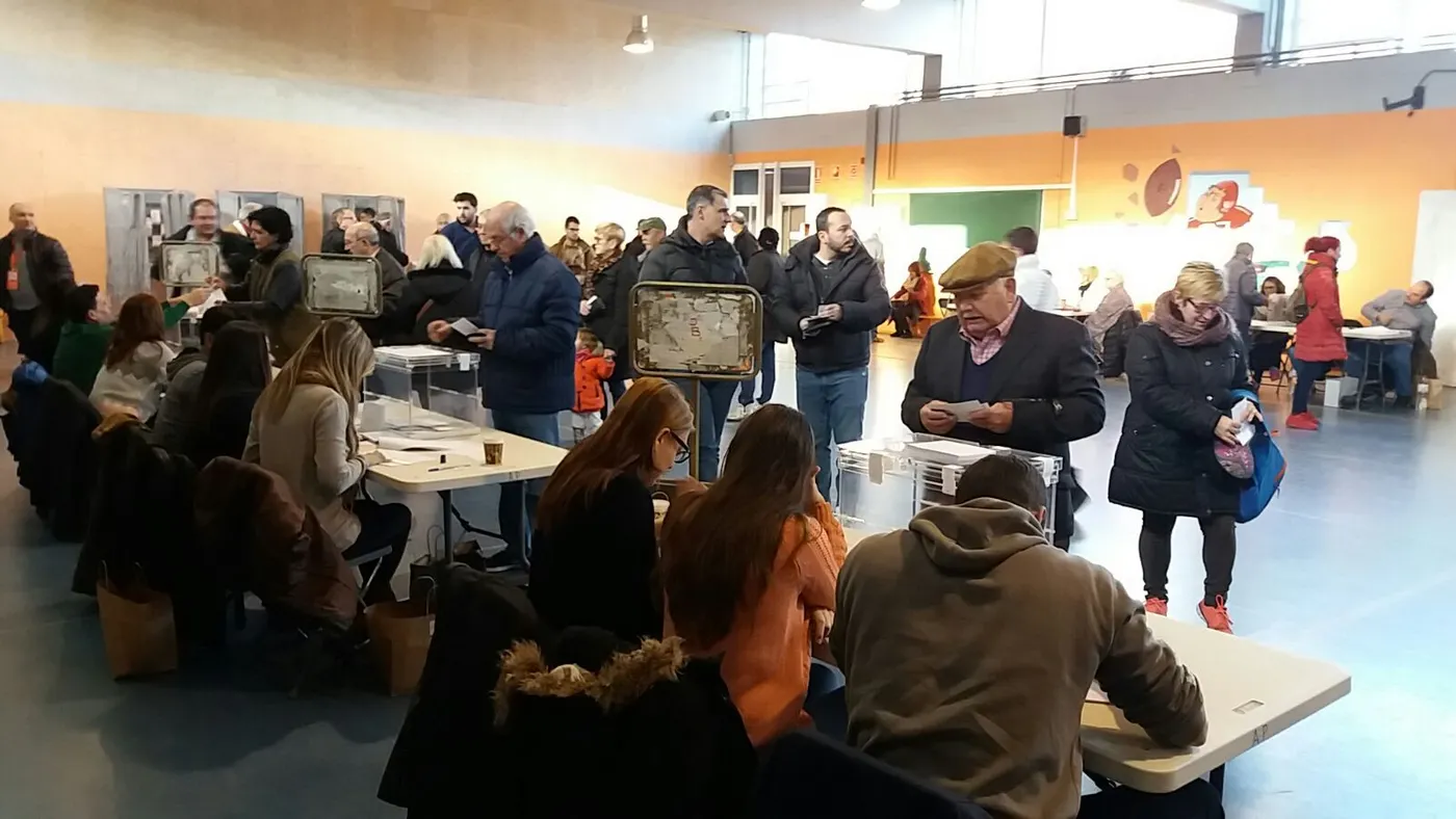 A la 1 del migdia han votat a Pineda el 36,17% dels electors