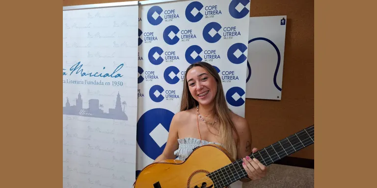 Lucía Vallecillo estrena 'Devuélveme'