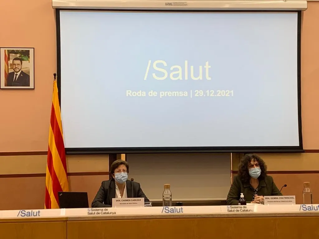 Les persones d’entre 40 i 49 anys ja poden demanar cità prèvia per rebre la tercera dosi de la vacuna