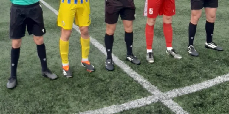 La UE Valls segueix en caiguda lliure a Sant Just Desvern (1-0)