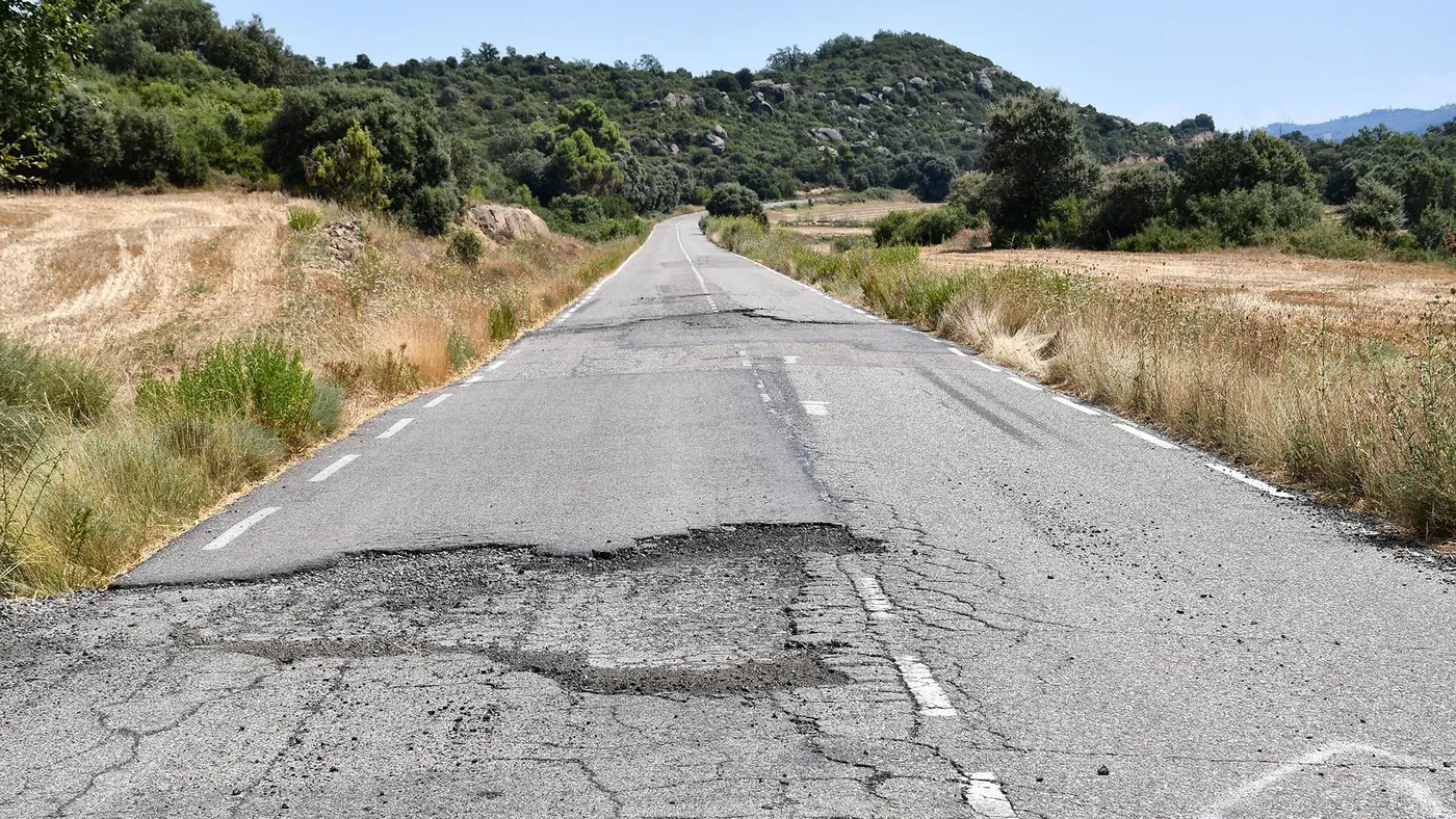 L'Ajuntament de Torà inicia els tràmits per tapar els forats de la carretera que va a Ardèvol el mes que ve