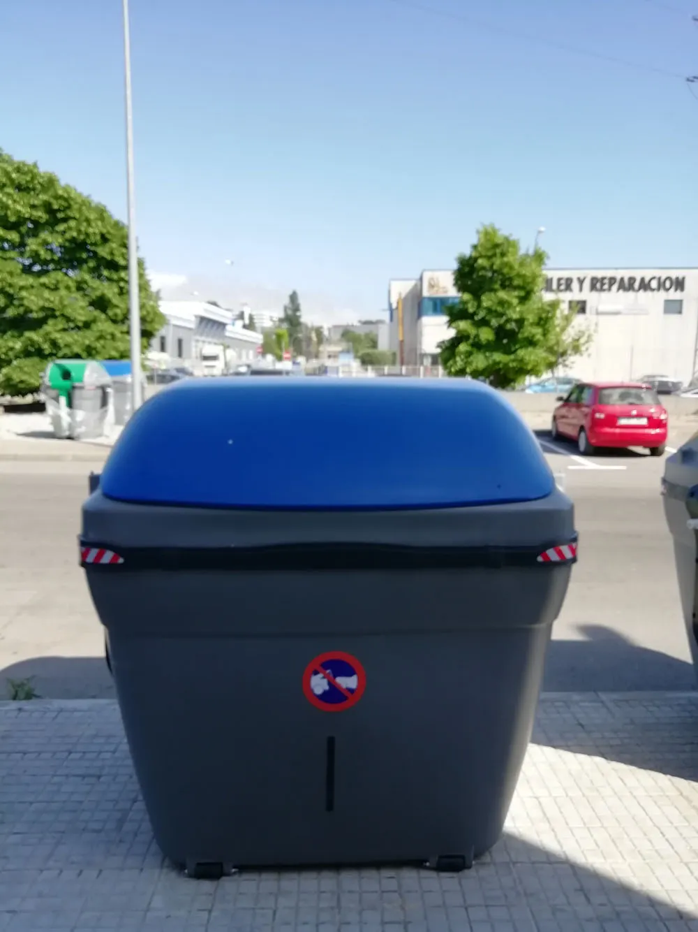 Els contenidors d’envasos i paper seran substituïts per models actualitzats