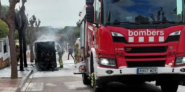 Ensurt a Roda de Berà amb la crema d’una màquina escombradora, aquest diumenge