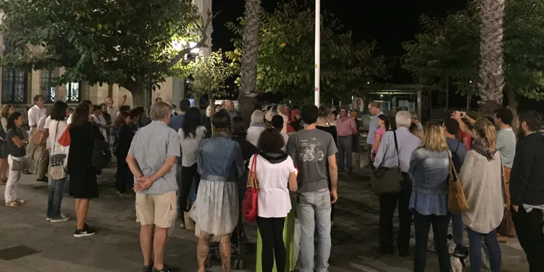 Concentració ahir dimarts al vespre de suport a Jordi Cuixart i Jordi Sànchez