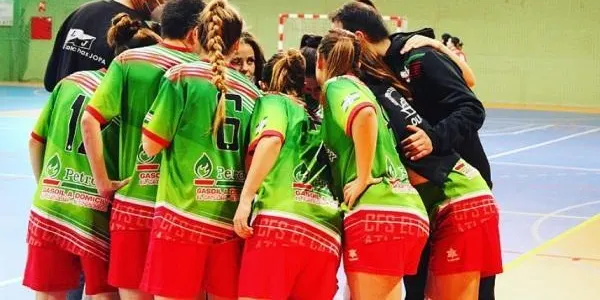 El Catllar Atlètic s’imposa a l’EFS Balaguer i és nou líder (3-5)