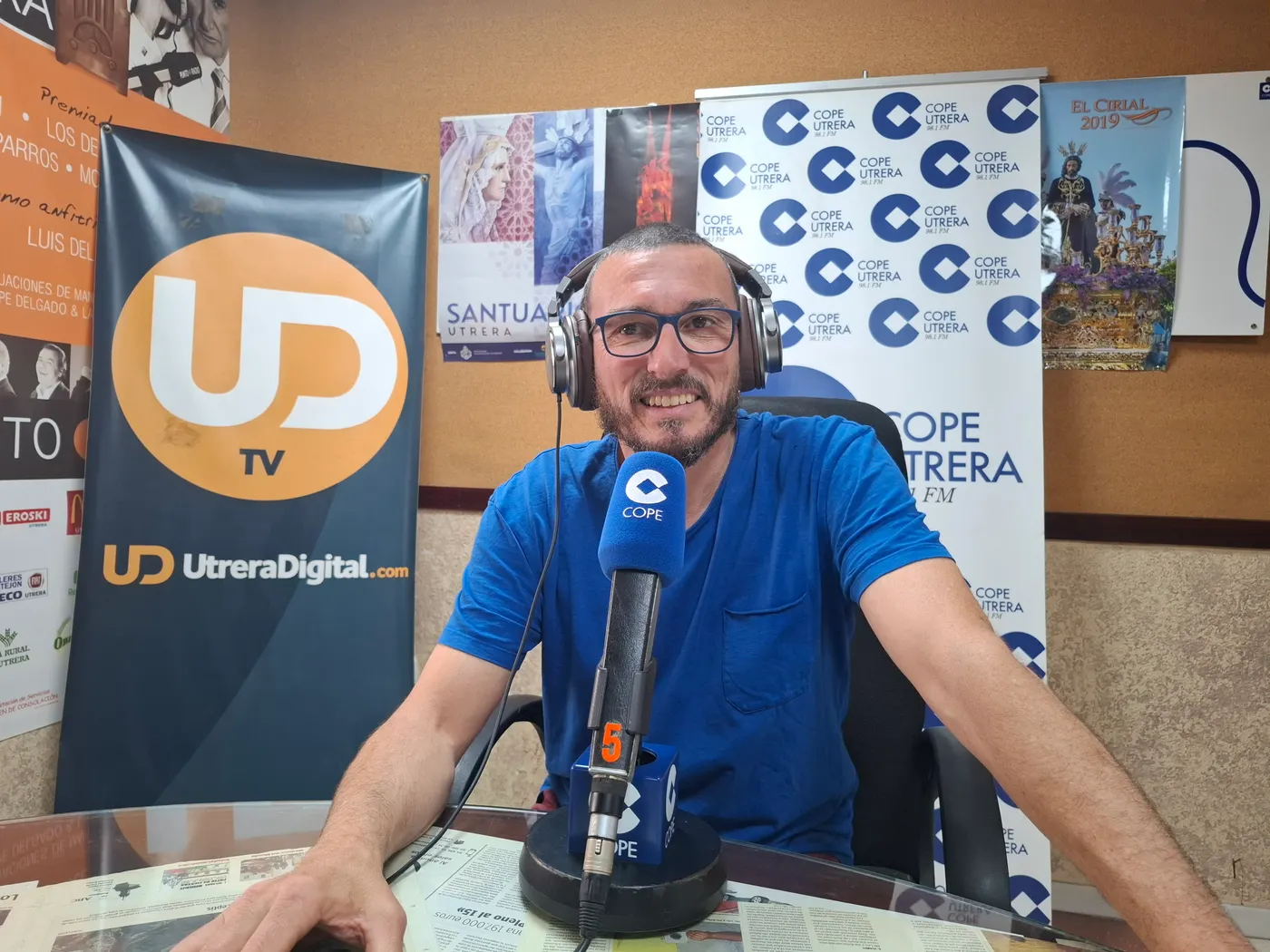 El actor y director Óscar Corrales nos habla sobre su proyecto «La Cura»