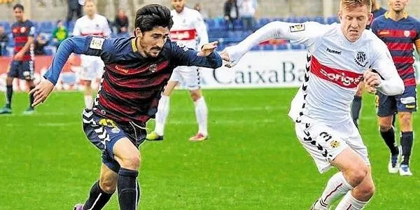 José Carlos esdevé la segona incorporació del Nàstic