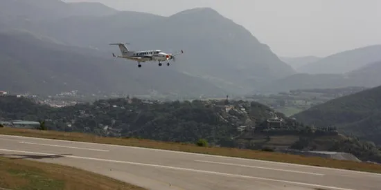 Licitades les obres d'abalisament de la pista de l'Aeroport Andorra-La Seu d'Urgell