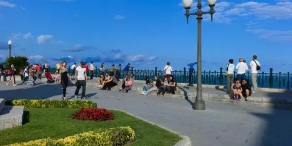 El sector turístic de Tarragona i l’Ebre té bones perspectives per al cap de setmana llarg de la Puríssima
