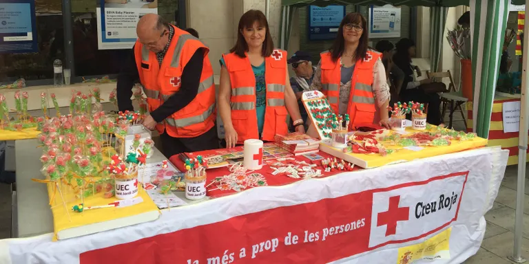 ESPECIAL SANT JORDI: La venda de roses solidàries
