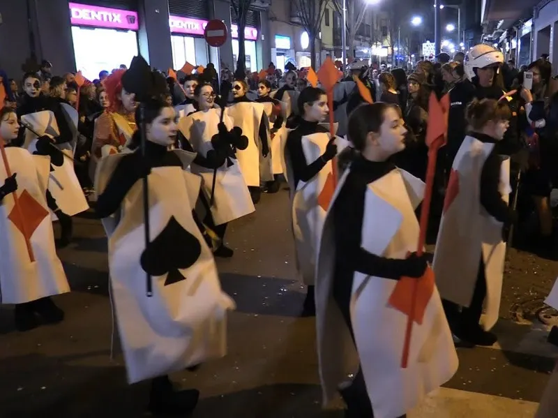 El Carnaval s'apodera dels carrers de Rubí