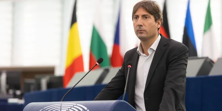 El Parlament Europeu acusa l’Estat Espanyol d’estar al darrere de l’espionatge de 65 polítics independentistes, entre ells el calderí Jordi Solé