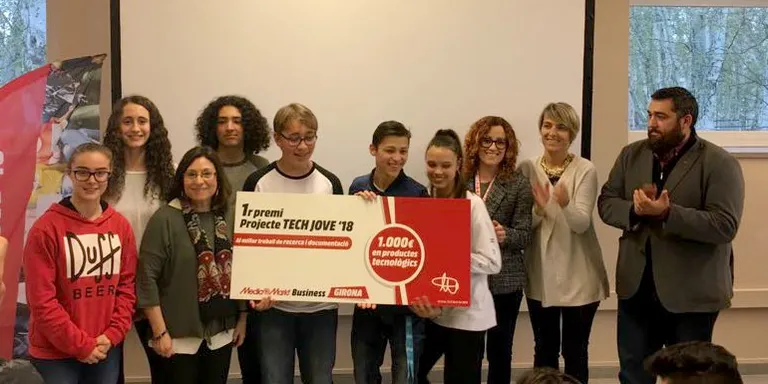 Estudiants de l'Institut Pineda guanyen el premi del 'Projecte Tech Jove 18'