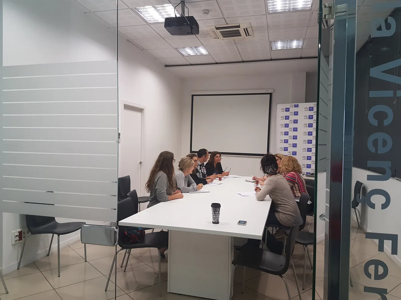 Emprendre en femení: Formació per a dones emprenedores