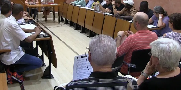 Rubí elaborarà un pla municipal d'acollida per persones refugiades
