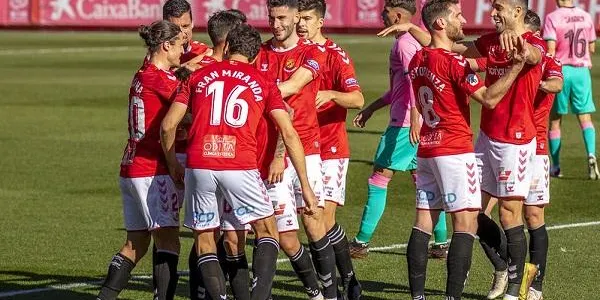 El Nàstic despatxa el Barça B en 20 minuts (3-1)