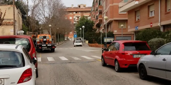 Veïns de la part alta recullen firmes perquè l’Ajuntament actuï per desratitzar la zona