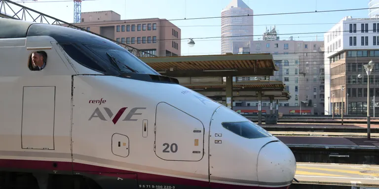 Renfe unirà Barcelona amb Lió en alta velocitat a partir del 13 de juliol i amb Marsella a partir del 28 de juliol