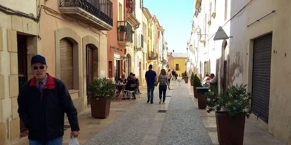 El carrer Martí d’Ardenya tornarà a partir d’aquest dissabte a convertir-se en una illa de vianants